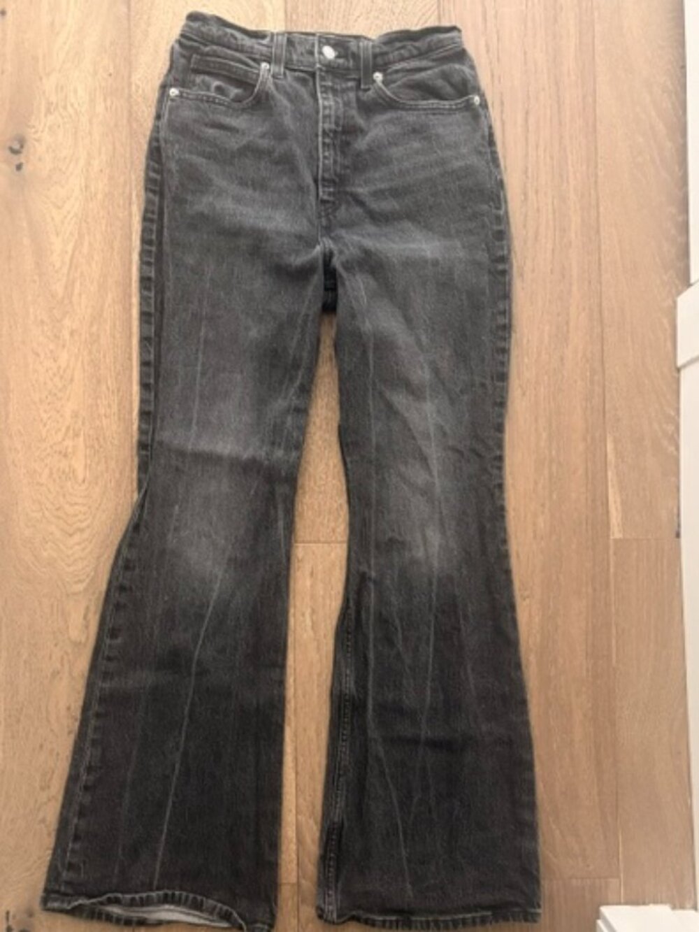Size 28 Faded Black Levi's